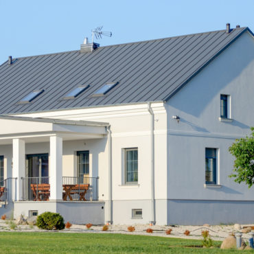 Dworek - Folwark Matecznik w ciepły letni dzień