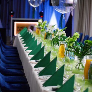 Dekoracje stołu na urodziny