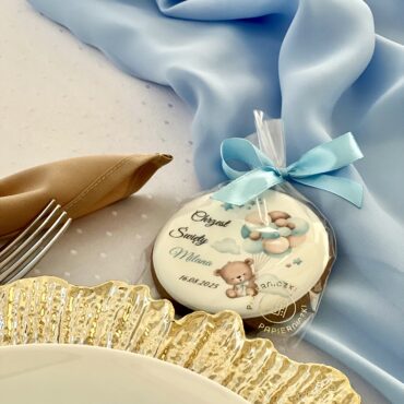 Dekoracja stołu na chrzciny dziecka