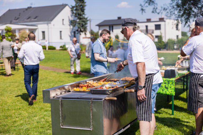integracja firmowa w plenerze, grillowanie